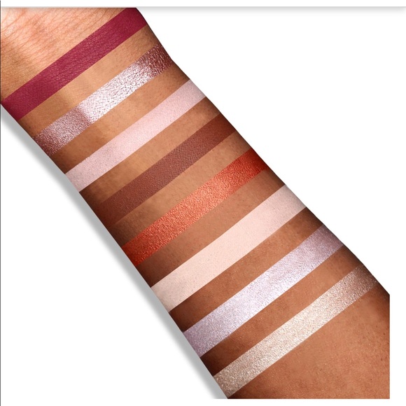 NEW Suva Beauty PROTEGE Eyeshadow Palette 🤍 - Picture 6 of 8